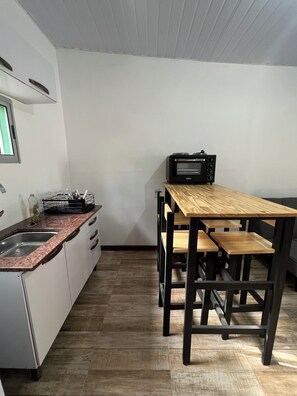 Cabin, Garden View | Dining - Cabaña en Santa Ana (Santa Ana)