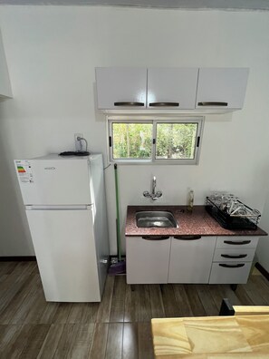 Cabin, Garden View | Private kitchen - Cabaña en Santa Ana (Playa Santa Ana)