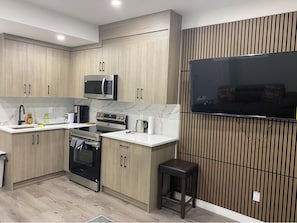 Microwave, oven, stovetop - Beautiful, Clean, and Cozy suite (Airdrie)