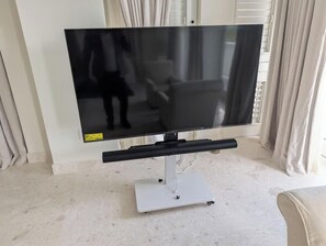 Television - World Cup-Ready:Outdoor Kitchen, Pool, Guest House (Fort Lauderdale)