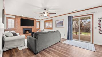 Smart TV, fireplace, video games, DVD player