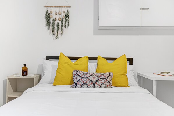 2 bedrooms, WiFi, bed sheets