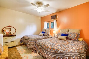 3 bedrooms, iron/ironing board, WiFi, bed sheets