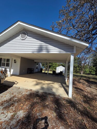 Cozy 2-bedroom house in beautiful Pocahontas with AC