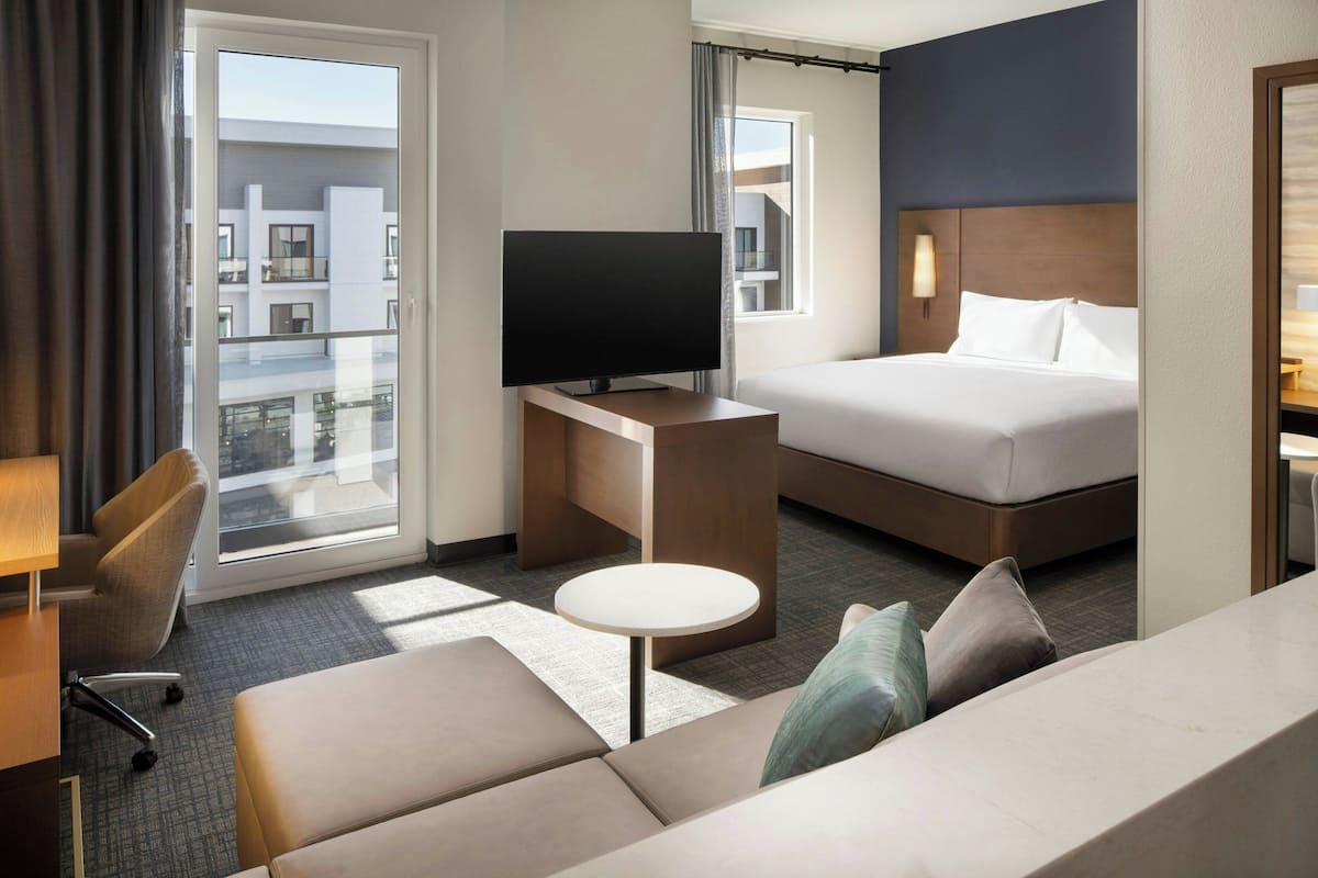 Studio, 1 Katil Raja (King) dengan Katil Sofa, Bay View