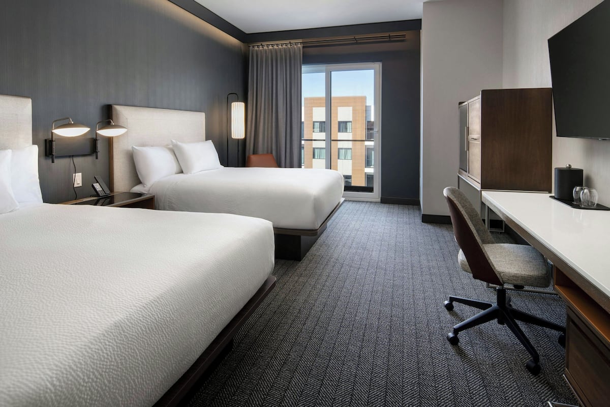 Kamer, Meerdere bedden, uitzicht op zee