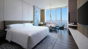 Down comforters, in-room safe, desk, blackout drapes