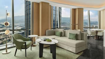 Premium Suite, 1 King Bed, City View | Living room
