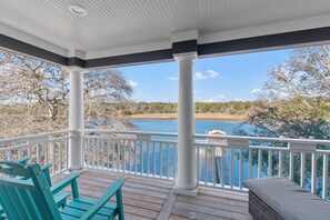 Property grounds - "Sunset Retreat" a 3 Bedroom Intracoastal Water Way Home! (Oak Island)