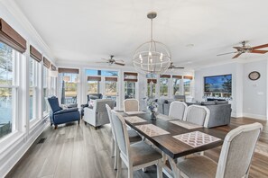 Dining - "Sunset Retreat" a 3 Bedroom Intracoastal Water Way Home! (Oak Island)