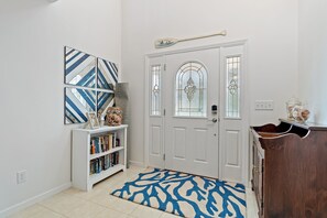 Interior - "Burdnest" is a 5 Bedroom Oak Island Home! (Oak Island)