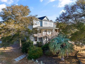 Exterior - "Burdnest" is a 5 Bedroom Oak Island Home! (Oak Island)