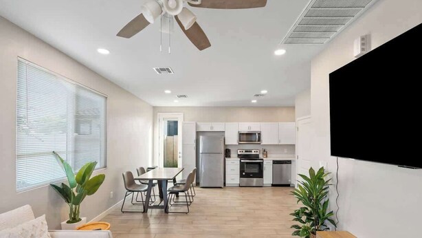 Interior - Glendale 1BR/1BA 3 Beds Pool, Gym & Parking (Glendale)