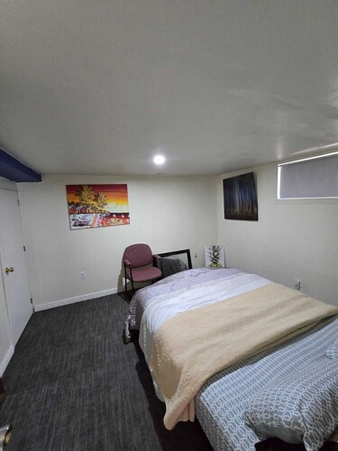 Comfortable & Relaxing Private Apartment in Laval, Minutes from Everything