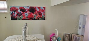 Interior - Comfortable & Relaxing Private Apartment in Laval, Minutes from Everything (Laval)