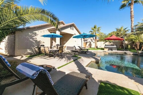 Chandler Hideaway - Relax & unwind