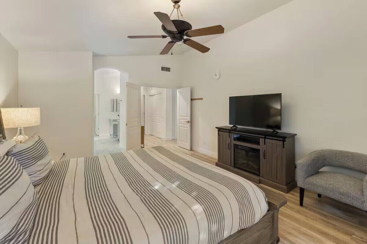 Comfort-Vierbettzimmer | Bügeleisen/Bügelbrett, kostenloses WLAN