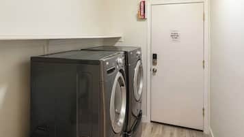 Comfort Quadruple Room | Interior