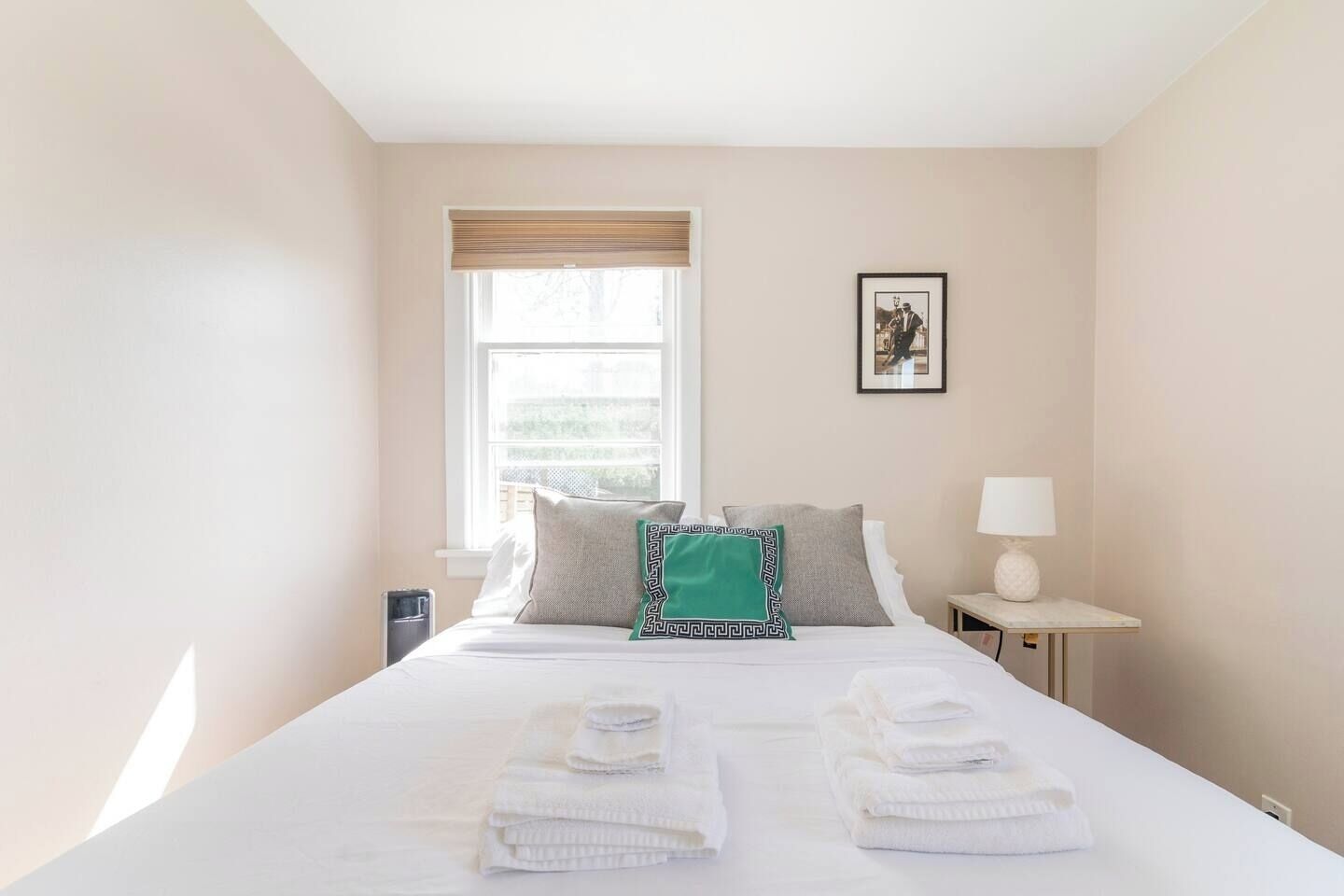 2 bedrooms, desk, iron/ironing board, travel cot