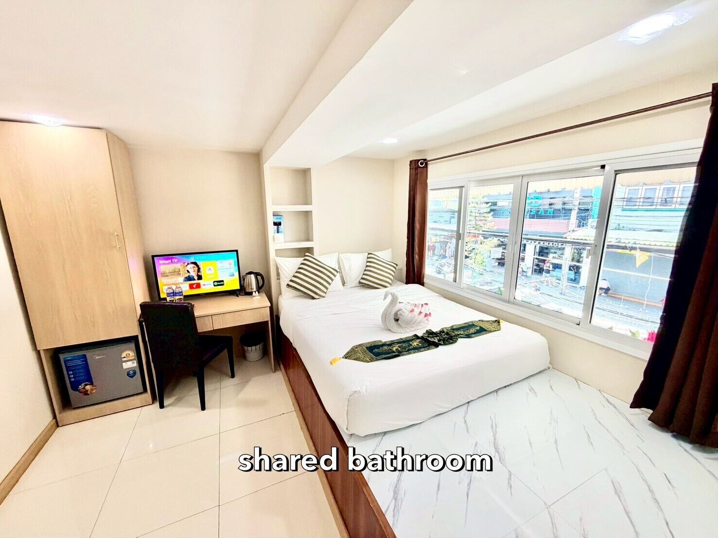 Free WiFi, bed sheets