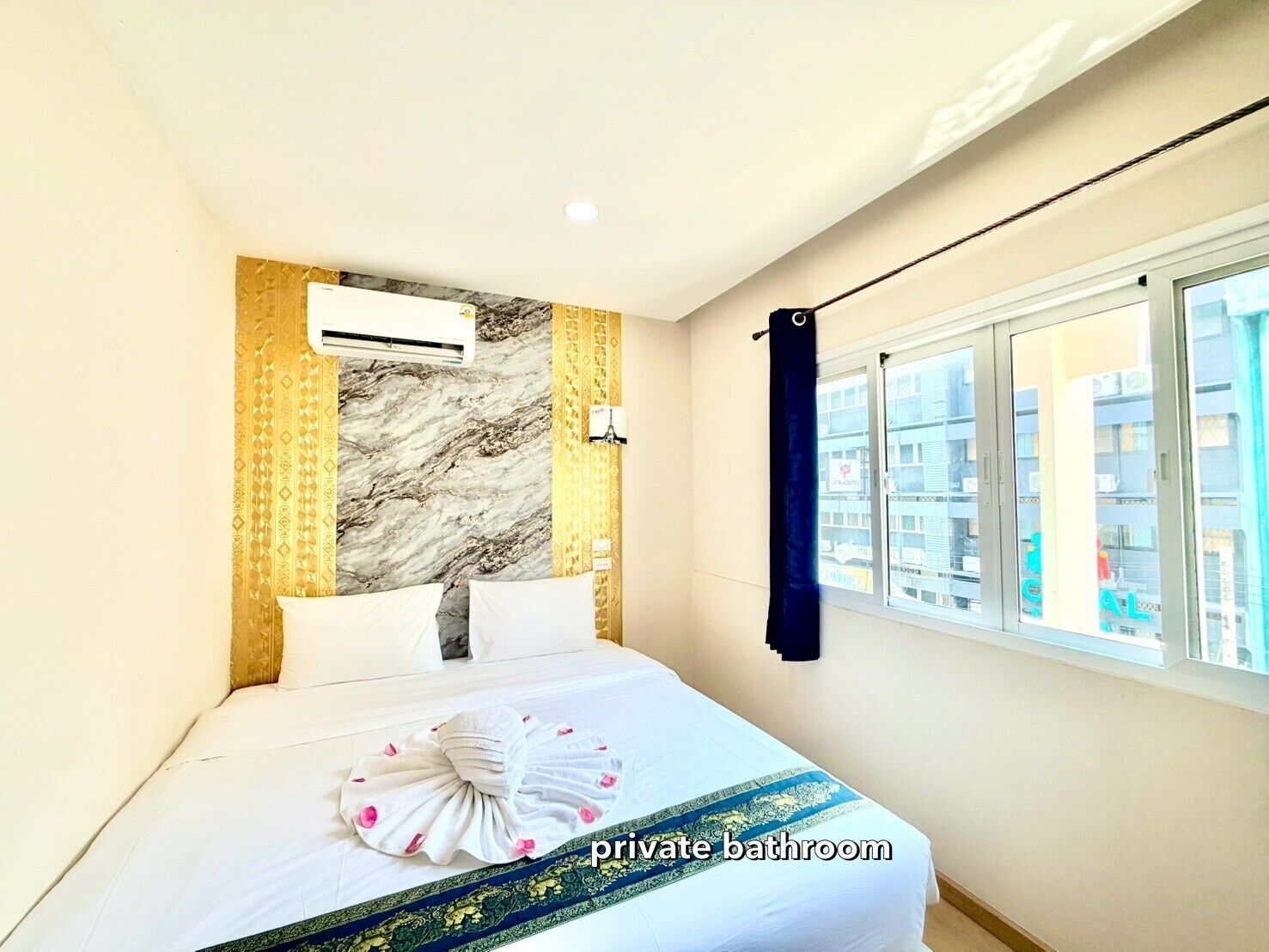 Free WiFi, bed sheets