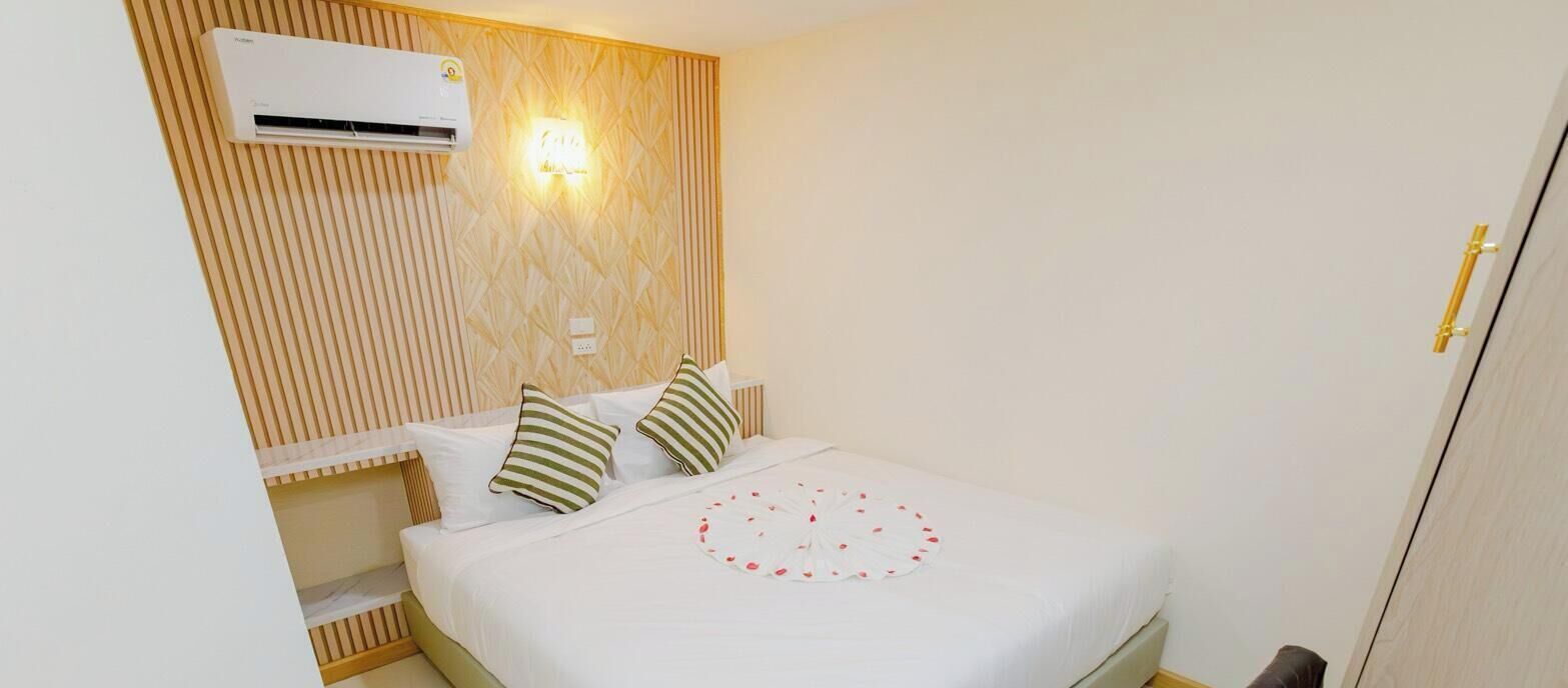 Double Room | Free WiFi, bed sheets