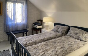 سرير سفر وواي فاي مجانًا