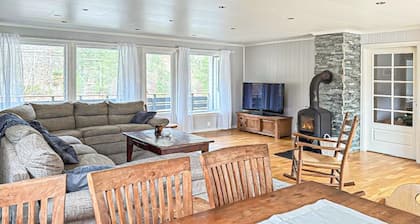 Belle maison Ă Kvammen avec vue sur la mer