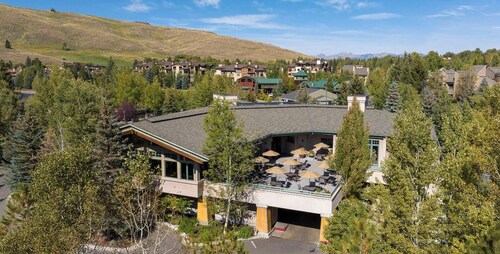 Indian Springs 2444 - Cozy 2BR + Loft Next to Dollar Mountain Lift