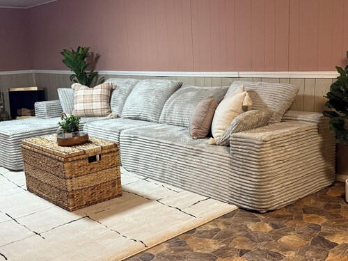 Modern 3-bedroom house in tranquil North Chicago near Great Lakes Navy Base