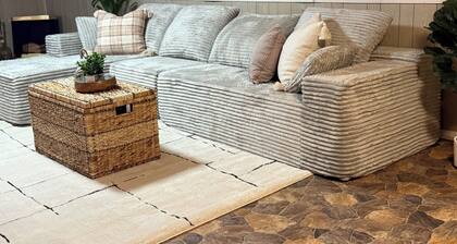 Modern 3-bedroom house in tranquil North Chicago near Great Lakes Navy Base