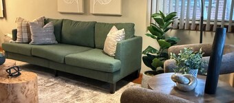 Modern 3-bedroom house in tranquil North Chicago near Great Lakes Navy Base