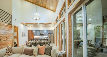 Riverside Retreat with Hot Tub, Riverfront, Sleeps 14