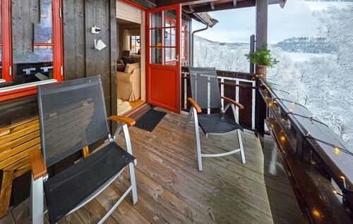 Amazing apartment in Edland with house sea view