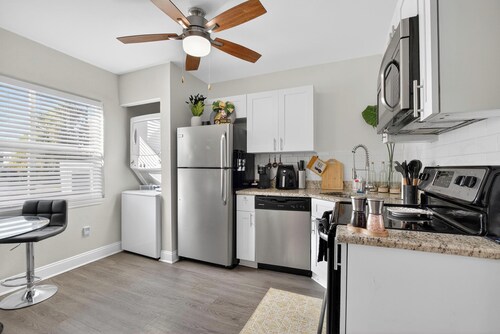 Lux Home-Downtown-MINS from HCA Tampa Hospital