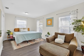 1 soverom, strykejern/-brett, wi-fi og sengetøy