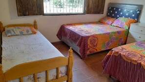 3 bedrooms, WiFi, bed sheets, wheelchair access