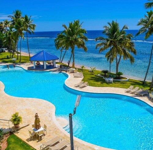 Cozy 2-bedroom Beach Front Condo with AC