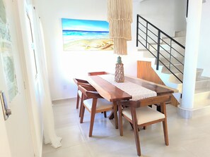 Dining - House in Ciudad Mayakoba : 7 guests : Playa del Carmen : Shared swimming pool (playa del carmen)
