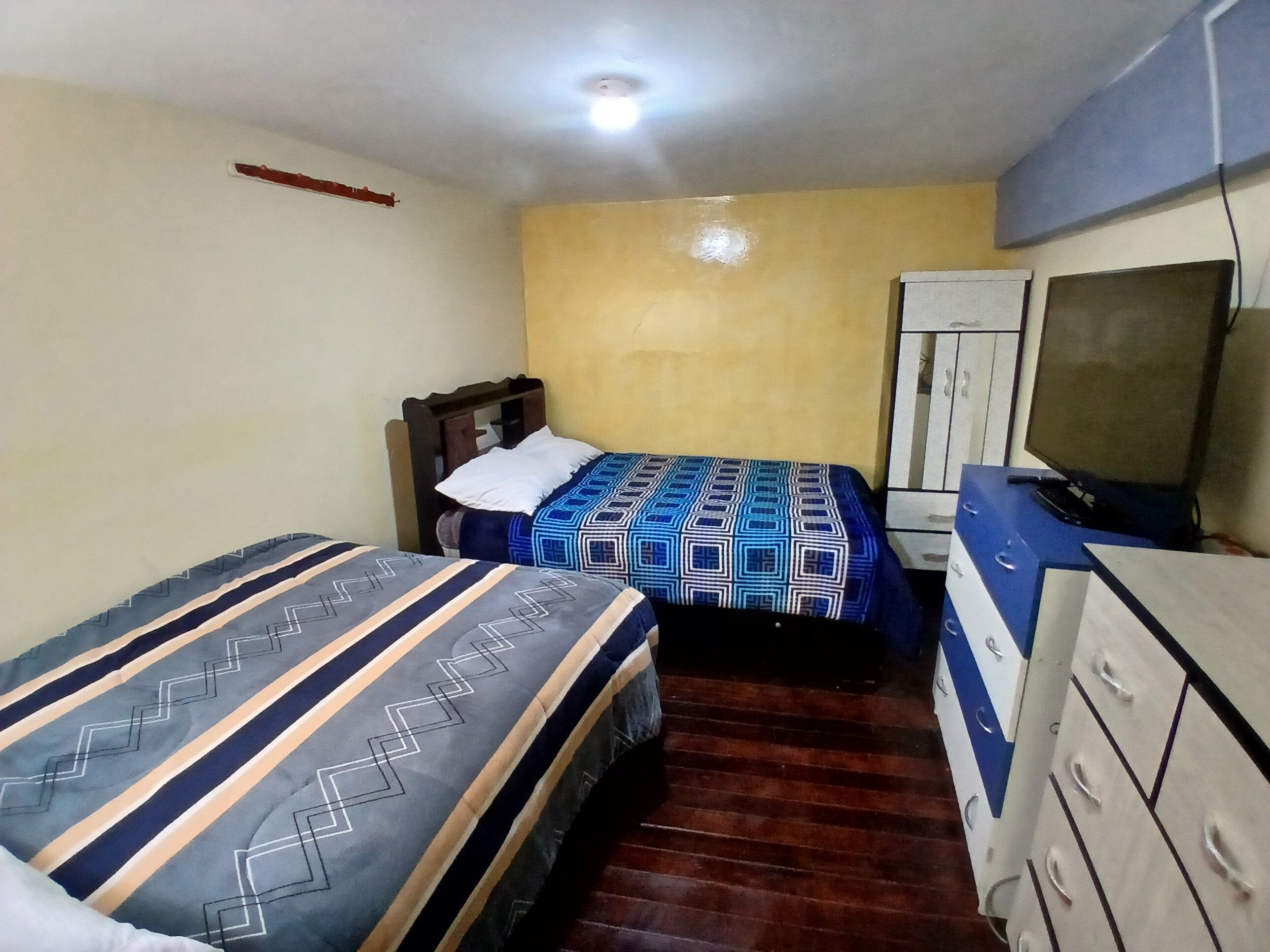 免费 WiFi、床单