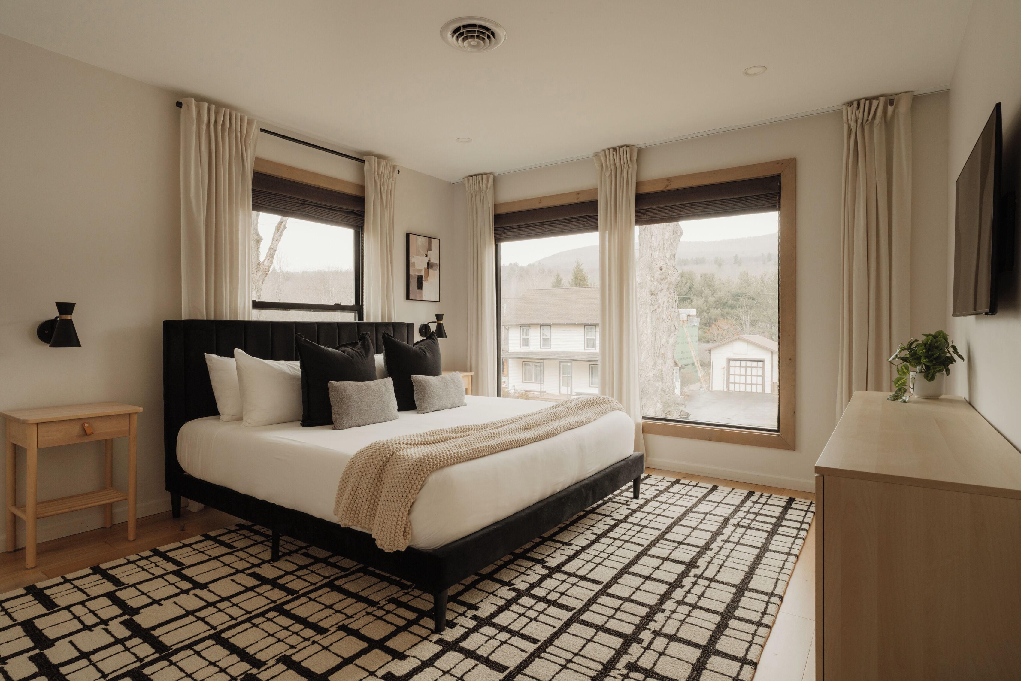 7 camere, una scrivania, ferro/asse da stiro, culla da viaggio