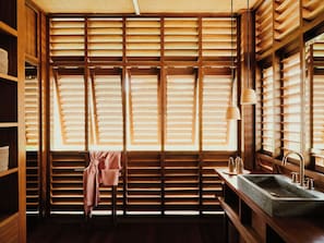 Interior - LOST LINDENBERG (Pekutatan)