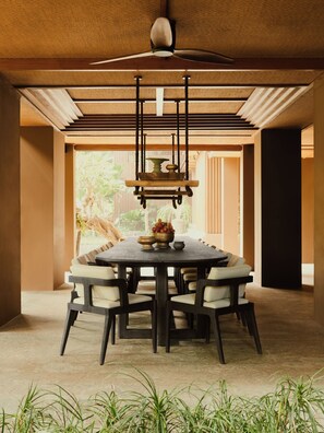 Outdoor dining - LOST LINDENBERG (Jembrana)