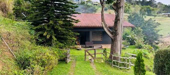 Secluded Chalet in Cerro de la Muerte Coffee Region with Fireplace & Green Views