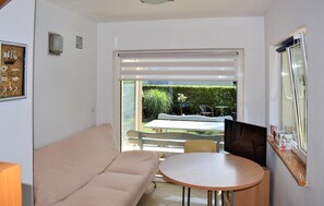 Living area - 1 bedroom amazing apartment in Rowy (Rowy)