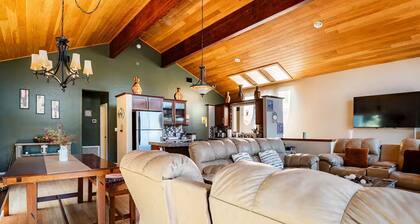 Pine Mountain Club Cozy Alpine Cabin Hideaway with Game Room