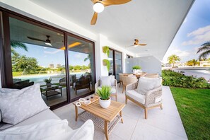 Outdoor dining - Aqua Luxe Opulence Vista Piscina & Golf · by Sun5 (Bavaro)