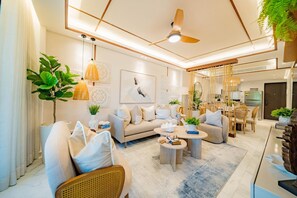 Smart TV - Aqua Family  Deluxe Pool Retreat | at Cana Bay (Bavaro)