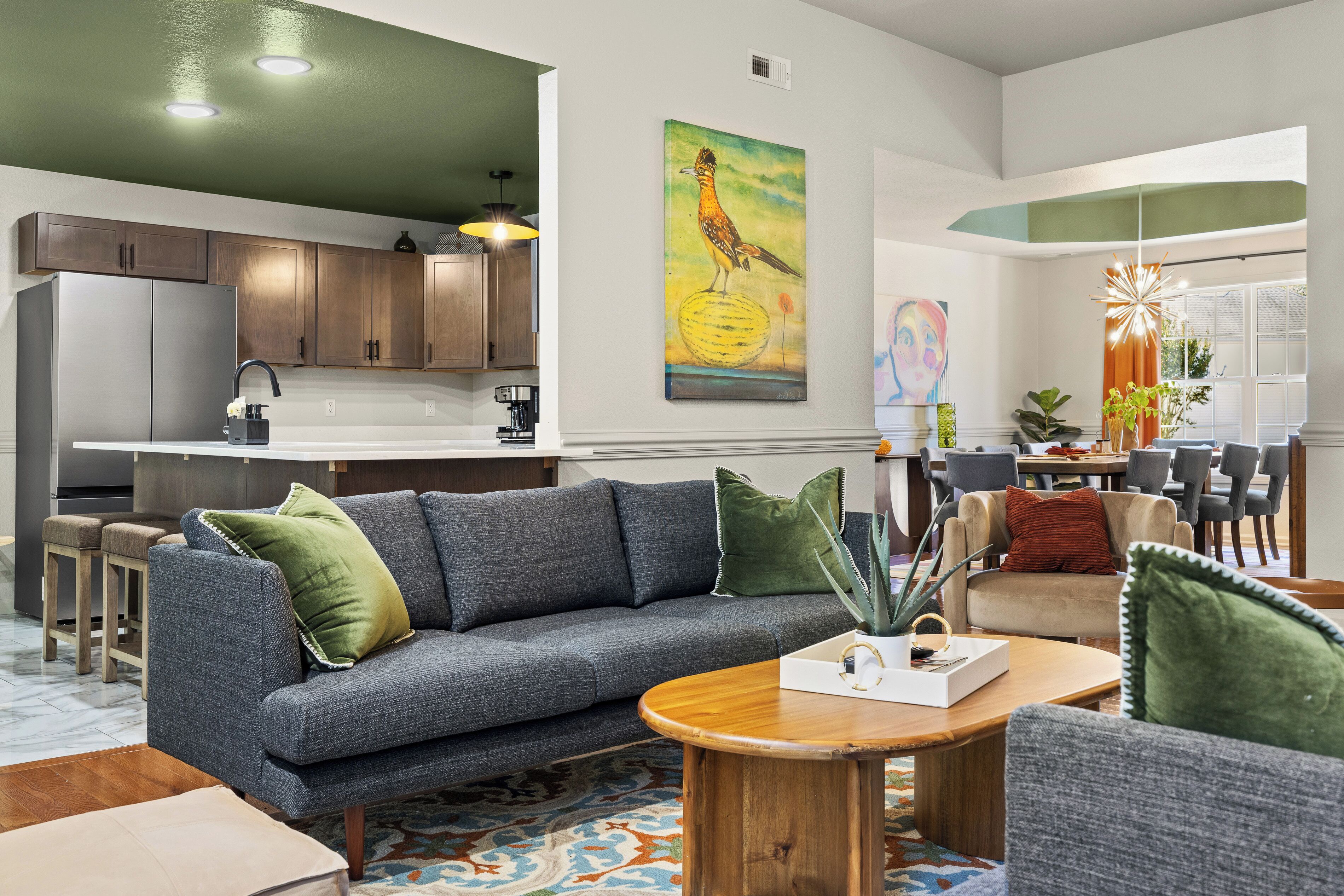 TV connectée, cheminée, jeux vidéo