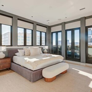 Strykejern/-brett, reiseseng for barn, wi-fi og sengetøy